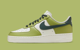 Green　1 Nike Air Jordan 1 Mid SE Oxidized Green (W) | Hype Clothinga